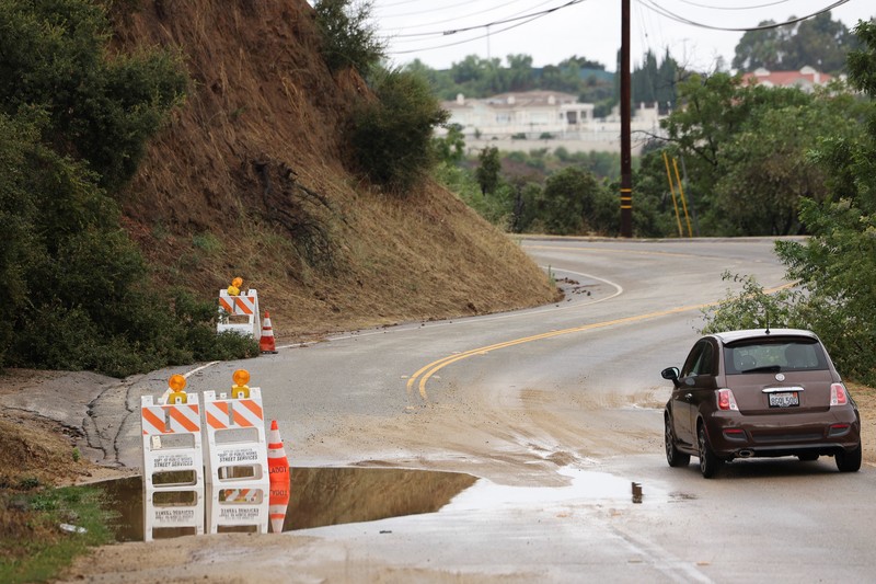 Suasan pasca amukan Badai Hilary di California Selatan, Amerika Serikat, Senin (21/8/2023). (REUTERS/Bryan Woolston
) Suasan pasca amukan Badai Hilary di California Selatan, Amerika Serikat, Senin (21/8/2023). (REUTERS/Bryan Woolston
)