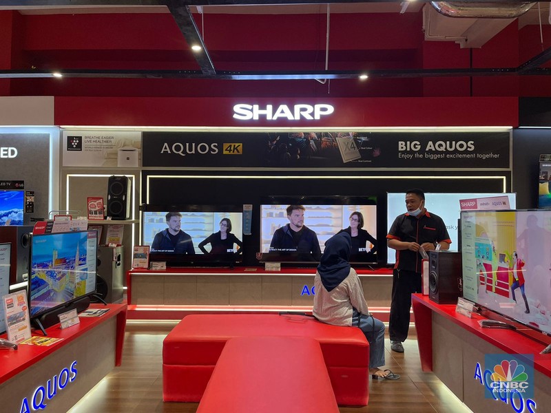 Suasana saat berlangsungnya Full Day Sale di Transmart Koata Kasablanka, Jakarta, Selasa (22/8/2023). (CNBC Indonesia/Teti Purwanti) Suasana saat berlangsungnya Full Day Sale di Transmart Koata Kasablanka, Jakarta, Selasa (22/8/2023). (CNBC Indonesia/Teti Purwanti)