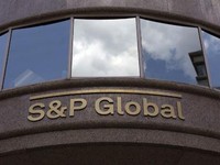 Perbankan AS Bergejolak, S&P 'Hukum' Sejumlah Bank Besar