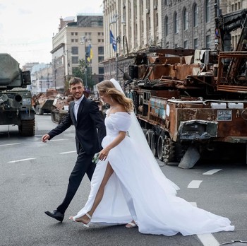 Ukraina Pamerkan Tank Rusia yang Hancur, Jadi Objek Wisata