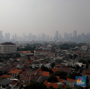 Penampakan Langit Jakarta Hari ke-3 ASN DKI 50 Persen WFH