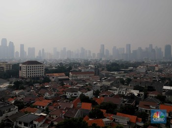 Penampakan Langit Jakarta Hari ke-3 ASN DKI 50 Persen WFH