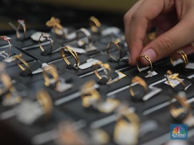 Lengkap! Harga Beli-Buyback Emas Galeri 24, UBS & Antam Retro Hari Ini