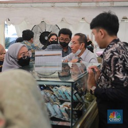 Orang RI Serbu Pegadaian, Beli Logam Mulia & Emas Perhiasan
