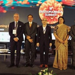 Langkah Pertamina Hadapi Tantangan Energi Global