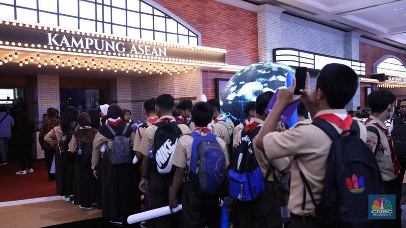 Suasana area Kampung ASEAN pada ASEAN Fest 2023 di Jakarta Convention Center, Jakarta, Rabu (23/8/2023). (CNBC Indonesia/Tri Susilo)