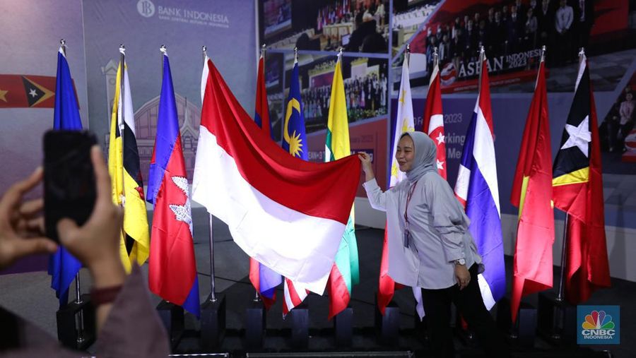 Suasana area Kampung ASEAN pada ASEAN Fest 2023 di Jakarta Convention Center, Jakarta, Rabu (23/8/2023). (CNBC Indonesia/Tri Susilo)