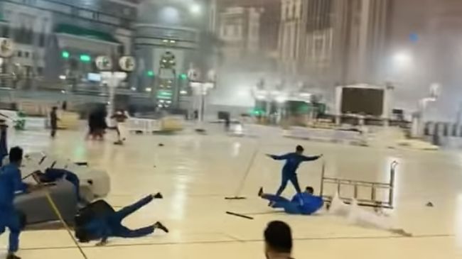 Viral Mekkah Diterjang Badai Petir, Masjidil Haram Chaos