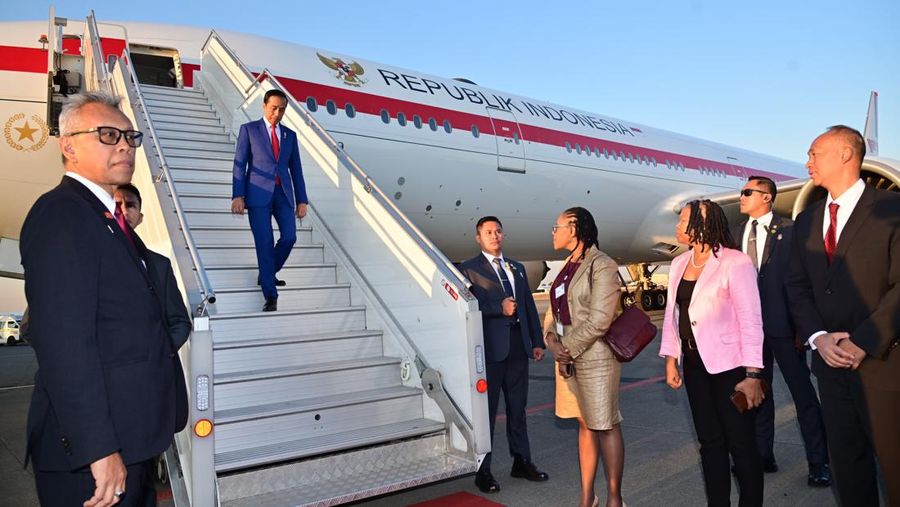 Presiden Jokowi Tiba di Johannesburg Afrika Selatan. (Muchlis Jr - Biro Pers Sekretariat Presiden)
