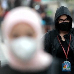 Tiba-tiba Sandi Uno Minta Turis Pakai Masker Lagi, Ada Apa?