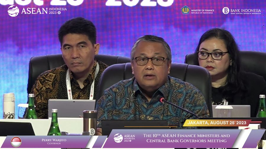 Menteri Keuangan Sri Mulyani Indrawati dan Gubernur Bank Indonesia (BI) Perry Warjiyo membuka sesi terakhir dari pertemuan ke-2 Menteri Keuangan dan Gubernur Bank Sentral (AFMGM) pada Jumat (25/8/2023). (Tangkapan Layar Youtube Kemenkeu RI)