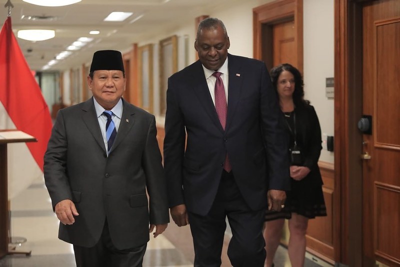 Menteri Pertahanan RI Prabowo Subianto saat melakukan Pertemuan Bilateral dengan Menteri Pertahanan Amerika Serikat Lloyd J. Austin III di Pentagon, Amerika Serikat. Menteri Pertahanan RI Prabowo Subianto saat melakukan Pertemuan Bilateral dengan Menteri Pertahanan Amerika Serikat Lloyd J. Austin III di Pentagon, Amerika Serikat. (Instagram @prabowo)