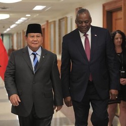 Potret Prabowo Temui Menhan AS, Bahas Pesawat Senggol China