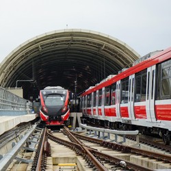 Naik LRT Jabodebek Bayar Pakai e-Money & QRIS, Ini Daftarnya
