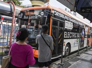 Jakarta Dikepung Demo, Ini Rute TransJakarta yang Dialihkan & Disetop