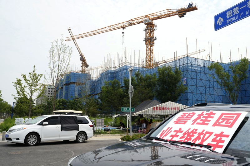 Pembangunan kompleks perumahan garapan Country Garden yang berlokasi di Tianjin, Utara China. (AP Photo/Ng Han Guan)