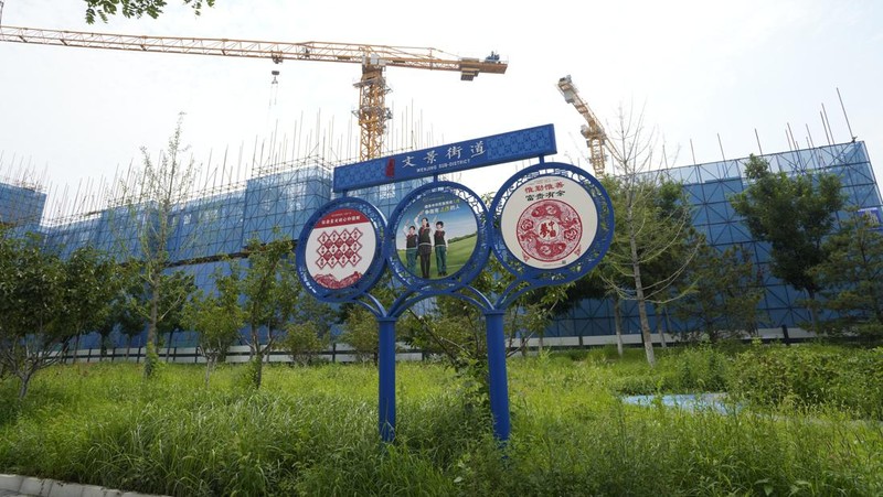 Pembangunan kompleks perumahan garapan Country Garden yang berlokasi di Tianjin, Utara China. (AP Photo/Ng Han Guan)