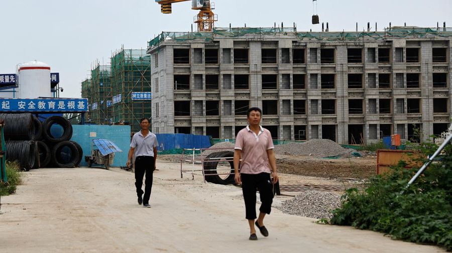 Pembangunan kompleks perumahan garapan Country Garden yang berlokasi di Tianjin, Utara China. (AP Photo/Ng Han Guan)