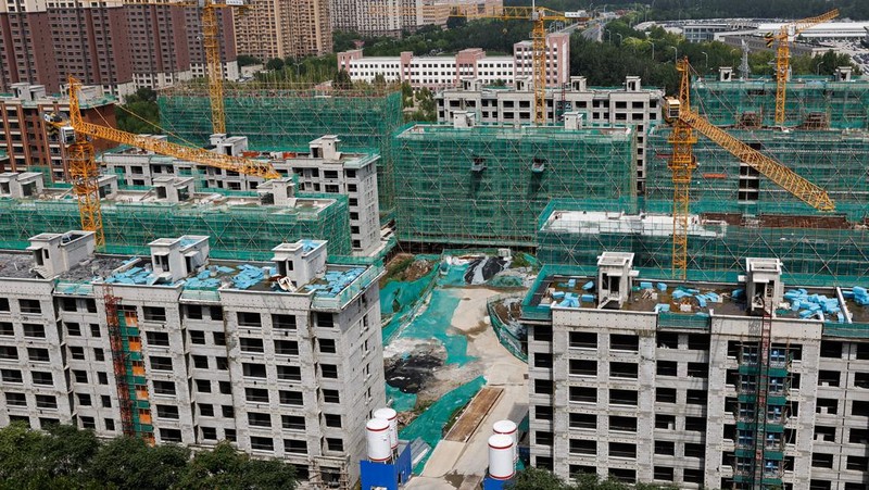 Pembangunan kompleks perumahan garapan Country Garden yang berlokasi di Tianjin, Utara China. (AP Photo/Ng Han Guan)