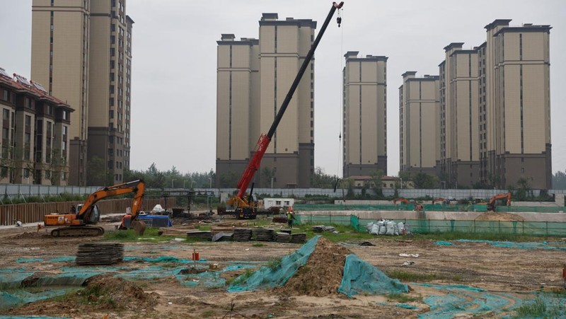 Pembangunan kompleks perumahan garapan Country Garden yang berlokasi di Tianjin, Utara China. (AP Photo/Ng Han Guan)
