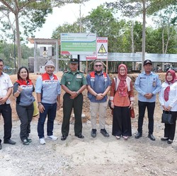 Manfaatkan Panel Surya Desa Wisata Danau Shuji Lebih Mandiri