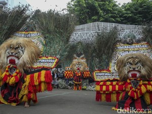 Sejarah Reog Ponorogo serta 4 Babak dalam Pertunjukannya