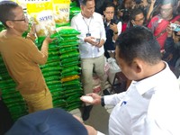 Diam-diam Harga Beras Pemerintah Ternyata Naik Lebih Rp1.000