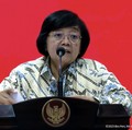 Tanpa Pesawat, Menteri Siti Mau Turunkan Hujan dari Gedung