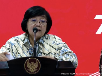 Tanpa Pesawat, Menteri Siti Mau Turunkan Hujan dari Gedung
