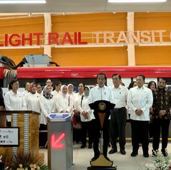 Heboh LRT Alami Gangguan, Jokowi: Jangan Bully Produk Sendiri