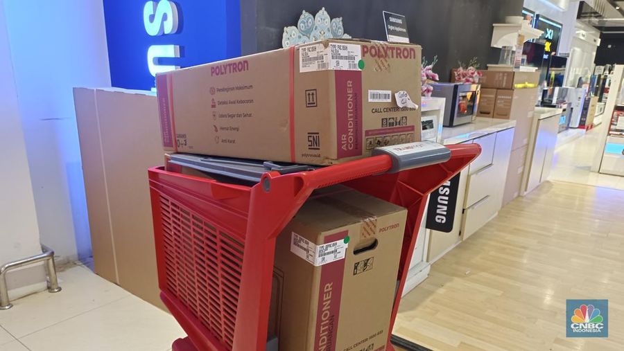 Barang Elektronik AC di Transmart (CNBC Indonesia/Martya Sari)