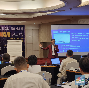 Kemeriahan Kelas Belajar Saham InvestasiKu Bareng Holi Aziz