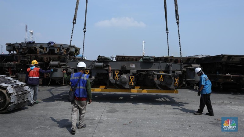 Kereta Teknis untuk Proyek Pembangunan Kereta Cepat. (վ/Tri Susilo)