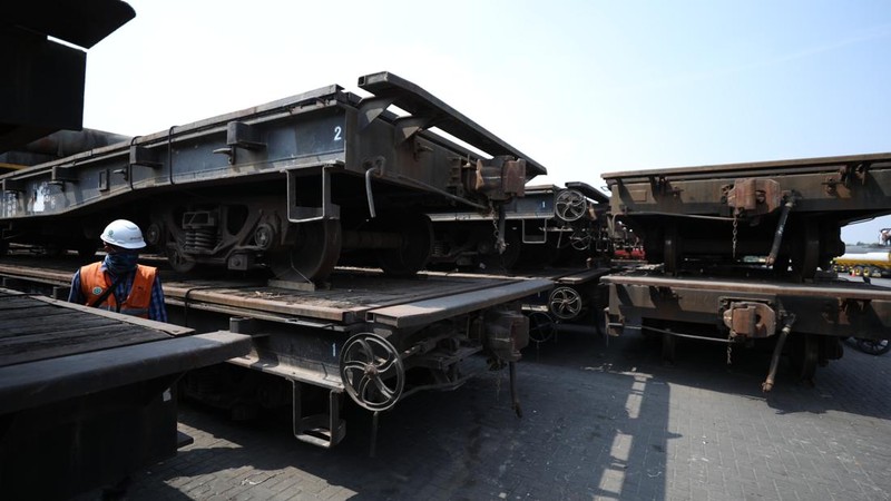Kereta Teknis untuk Proyek Pembangunan Kereta Cepat. (վ/Tri Susilo)