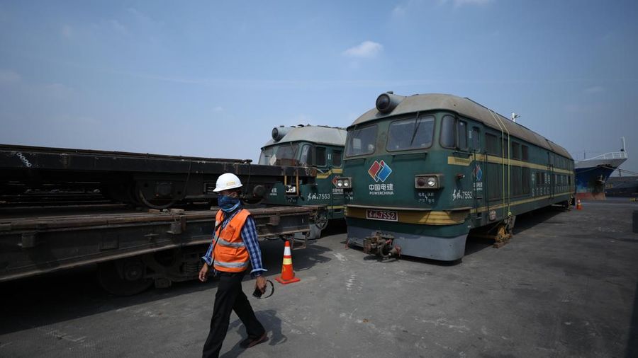 Kereta Teknis untuk Proyek Pembangunan Kereta Cepat. (վ/Tri Susilo)