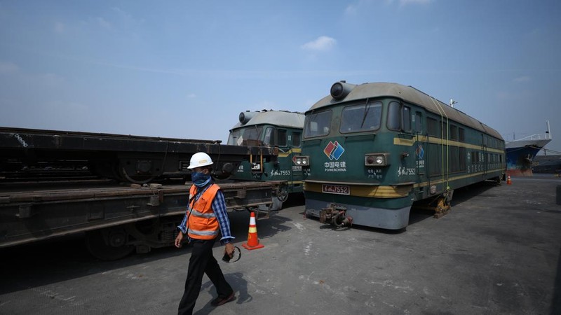 Kereta Teknis untuk Proyek Pembangunan Kereta Cepat. (վ/Tri Susilo)
