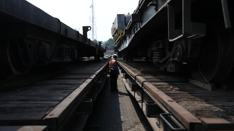 Kereta Teknis untuk Proyek Pembangunan Kereta Cepat. (վ/Tri Susilo)
