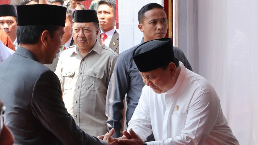 Presiden Joko Widodo (kiri) dan Menteri Pertahanan Prabowo Subianto (kanan). (Dok. Tim Media Prabowo Subianto)