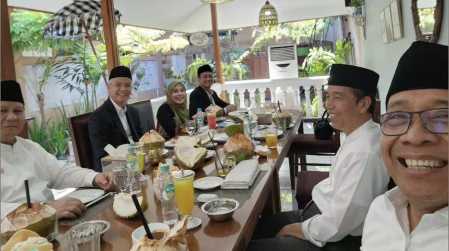 Presiden RI Jokowi bersama Ganjar dan Prabowo. (Tangkapan Layar Instagram Ari Dwipayana)
