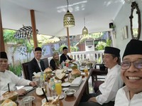 Saat Jokowi Makan Siang Bareng Prabowo & Ganjar, Bahas Apa?