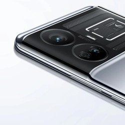 Realme Lewati Oppo dan Xiaomi, Dekati Samsung dan Apple