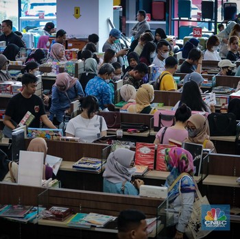 Toko Buku Gunung Agung Cuci Gudang, Pengunjung Membeludak