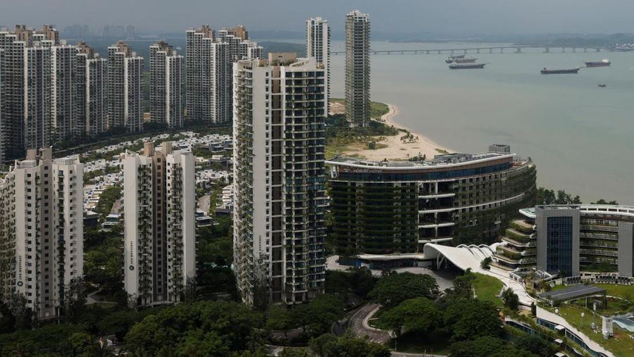 A view of a hotel and residential apartments in Country Garden's Forest City development in Johor Bahru, Malaysia August 16, 2023. REUTERS/Edgar Su