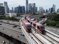 Diserbu Warga, LRT Selama Libur Panjang Melayani 112 Ribu Orang