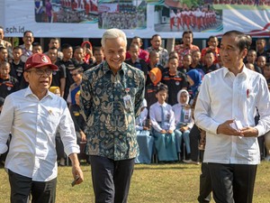 LSI Denny JA: Jokowi Makin Diserang, Pendukungnya Banyak Pergi dari Ganjar