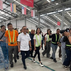 Komit Garap Ekspor, Shopee Resmikan Gudang Baru di Cengkareng