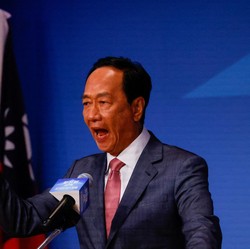 Hilang Ditekan China, Bos Pabrik Apple Nongol Kampanye Capres