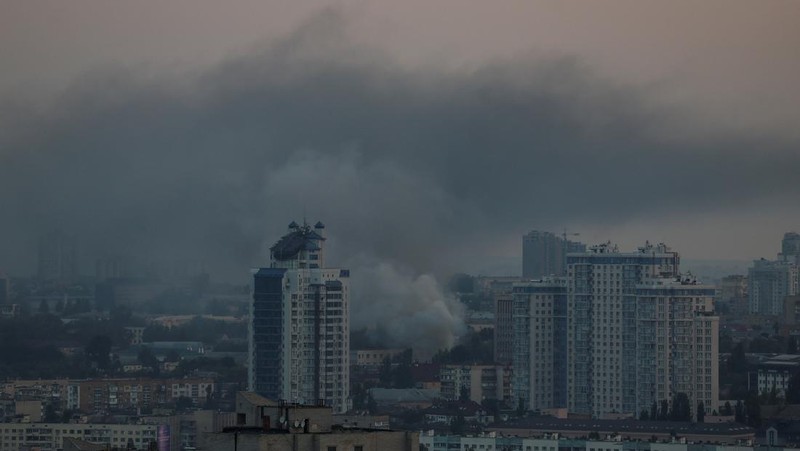 A view shows at the site of a residential area hit by a Russian drone and missile strikes strike, amid Russia's attack on Ukraine, in Kyiv region, Ukraine August 30, 2023.  Head of the National Police of Kyiv region Andrii Nebytov via Telegram/Handout via REUTERS ATTENTION EDITORS - THIS IMAGE HAS BEEN SUPPLIED BY A THIRD PARTY.