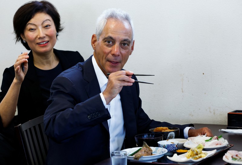 JAPAN-FUKUSHIMA/USA U.S. Ambassador to Japan Rahm Emanuel eats lunch with Soma Mayor Hidekiyo Tachiya at Restaurant Takohachi during his visit to show his support for the water discharge from the Fukushima Daiichi nuclear power plant, in Soma, Fukushima Prefecture, Japan, August 31, 2023. REUTERS/Kim Kyung-Hoon