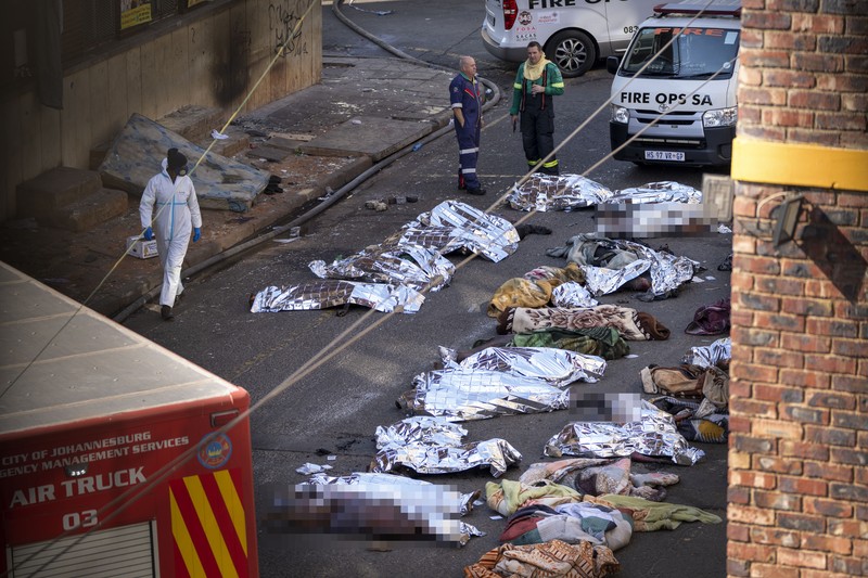 Setidaknya 73 orang meninggal dunia akibat kebakaran gedung lima lantai di Johannesburg, Afrika Selatan, pada Kamis (31/8). (X/@ODIRILERAM via REUTERS/X/@ODIRILERAM) Setidaknya 73 orang meninggal dunia akibat kebakaran gedung lima lantai di Johannesburg, Afrika Selatan, pada Kamis (31/8). (X/@ODIRILERAM via REUTERS/X/@ODIRILERAM)